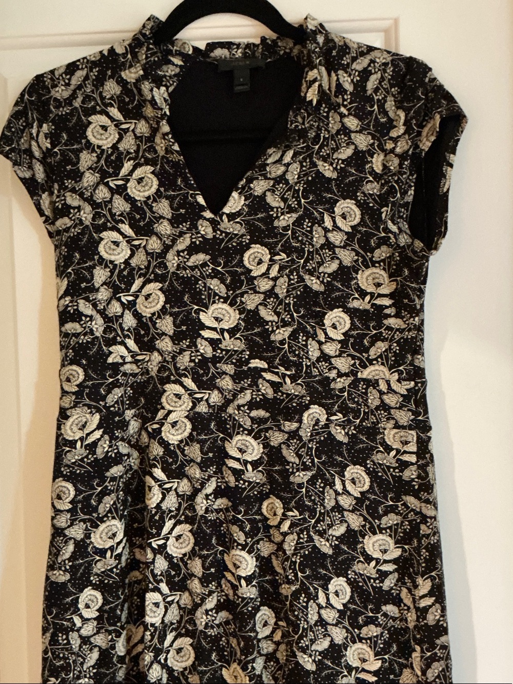 J. Crew Black Floral V-Neck Cap-Sleeve dress size small